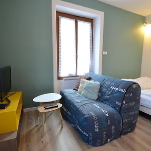 studio-balcon-parking-ultra-centre.hotels-rhonealpes.com/