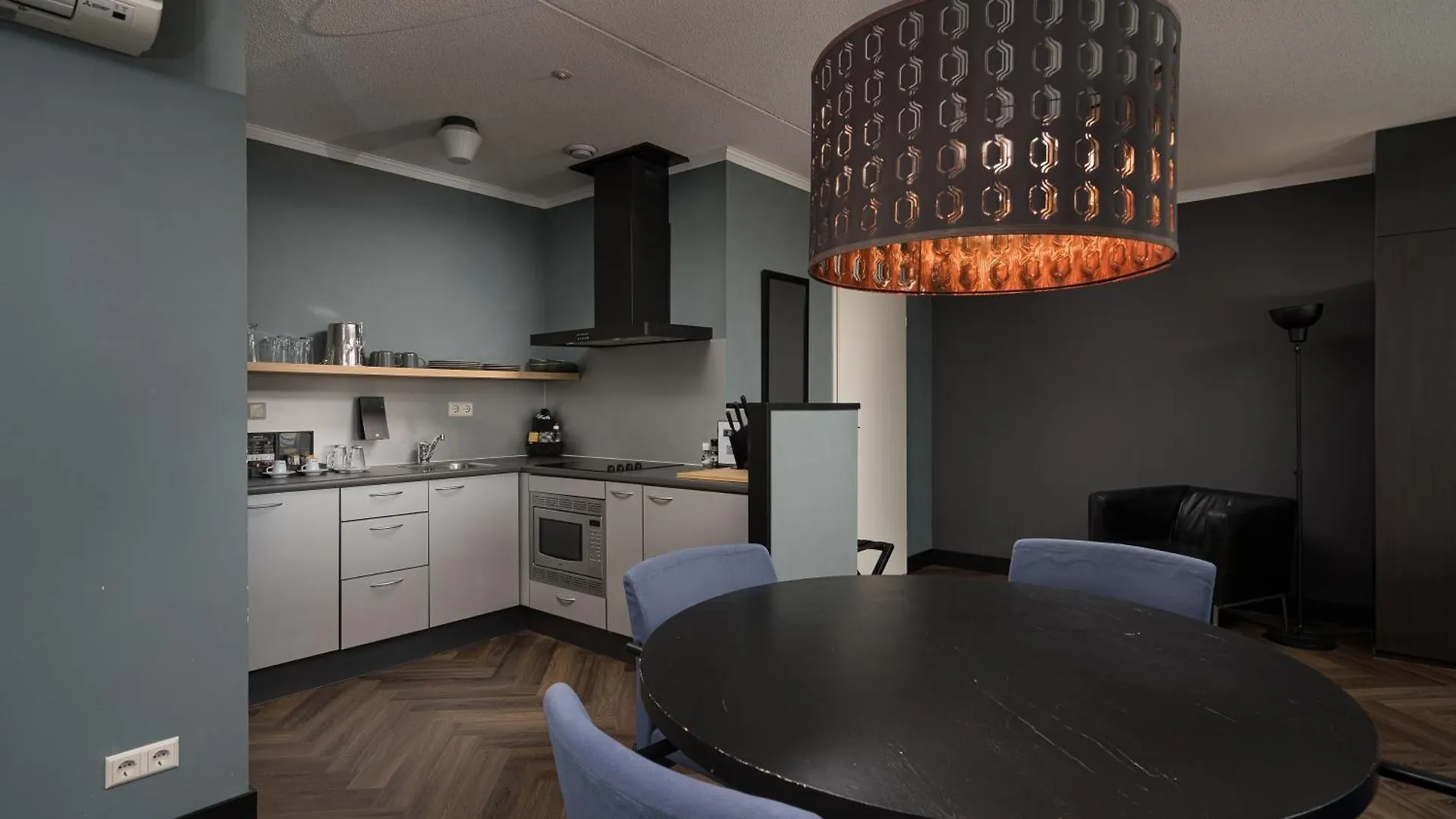 The Penthouse At The Hague Towerアパートメント アパート