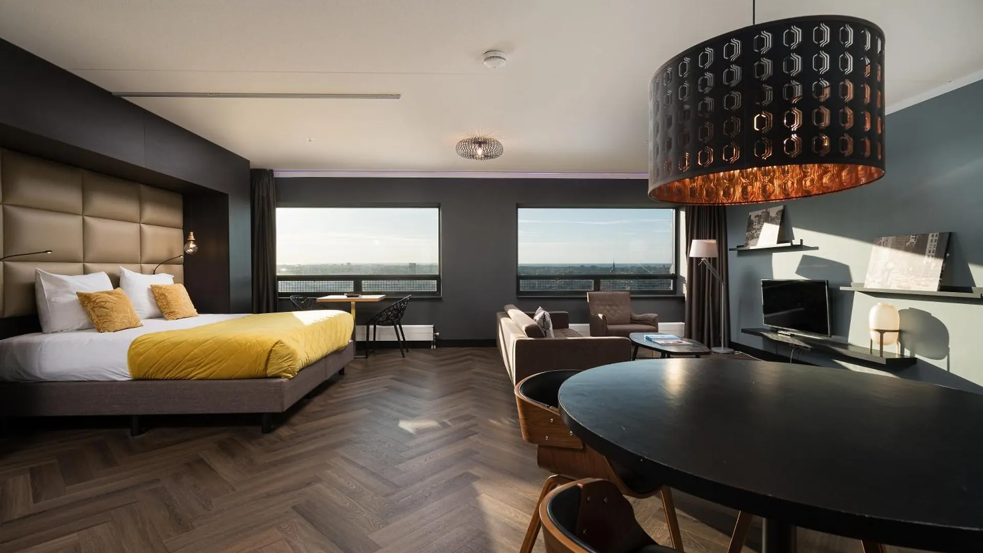 The Penthouse At The Hague Towerアパートメント アパート